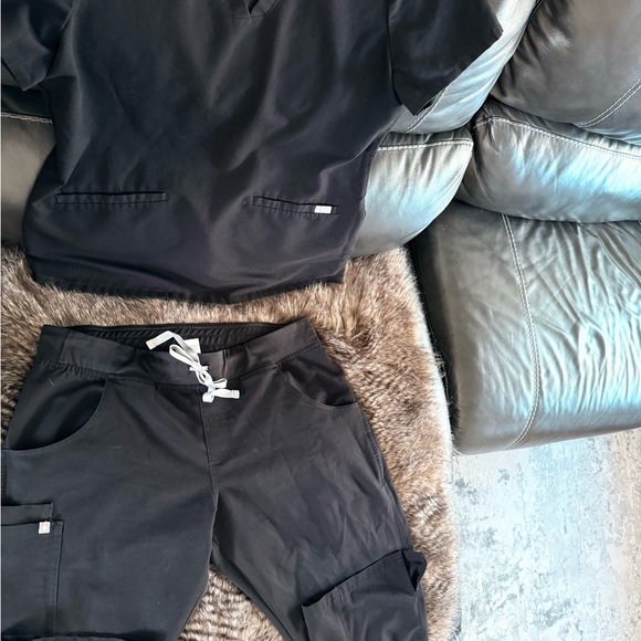 Figs Kids Black Joggers - Picture 1 of 3